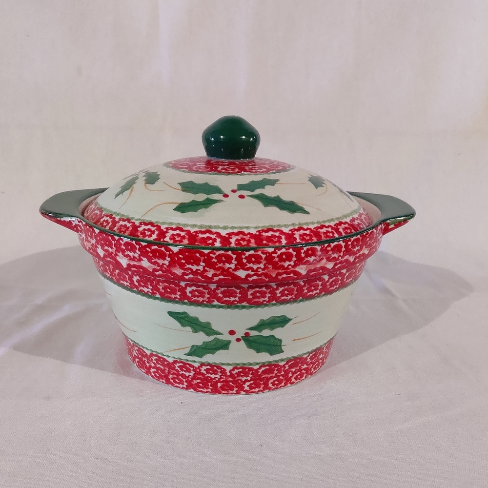 Temptations Holiday Old World Deep Covered Casserole Server/Dish